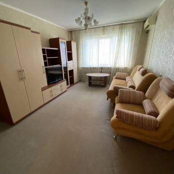 Сдается Многокомнатная квартира, 64 м²