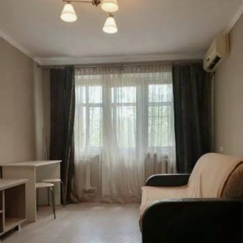 Продается 1-комнатная квартира, 35 м²