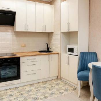Продается 1-комнатная квартира, 42 м²