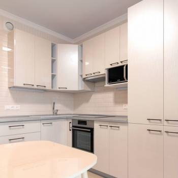 Продается 1-комнатная квартира, 43 м²