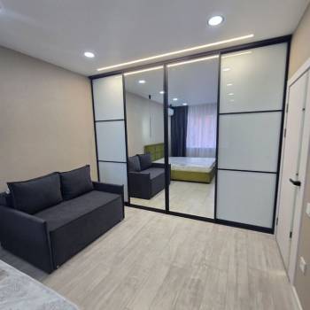 Продается 1-комнатная квартира, 39 м²