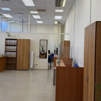 Сдается Нежилое помещение, 259 м²