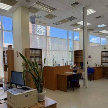 Сдается Нежилое помещение, 259 м²