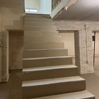 Сдается Нежилое помещение, 210 м²