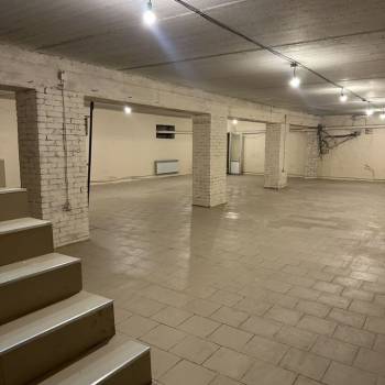 Сдается Нежилое помещение, 210 м²