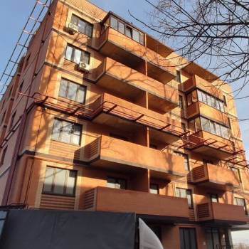 Продается 1-комнатная квартира, 42,5 м²