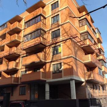 Продается 1-комнатная квартира, 42,5 м²