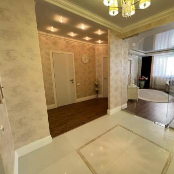 Продается 2-х комнатная квартира, 77,5 м²