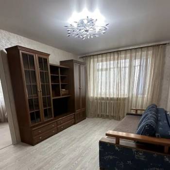 Сдается Многокомнатная квартира, 64 м²