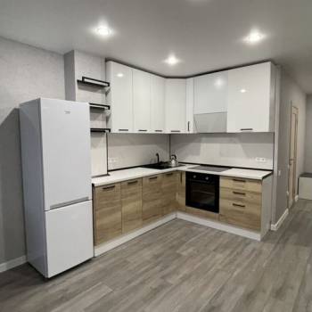 Сдается 1-комнатная квартира, 55 м²