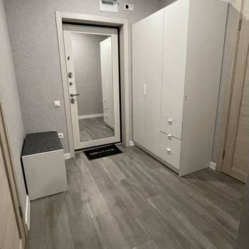 Сдается 1-комнатная квартира, 55 м²