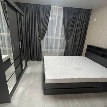 Сдается 1-комнатная квартира, 42 м²