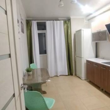 Сдается 1-комнатная квартира, 39 м²