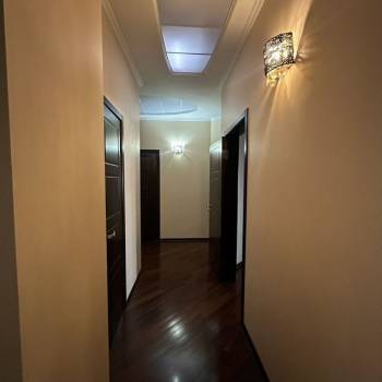 Продается Многокомнатная квартира, 157 м²