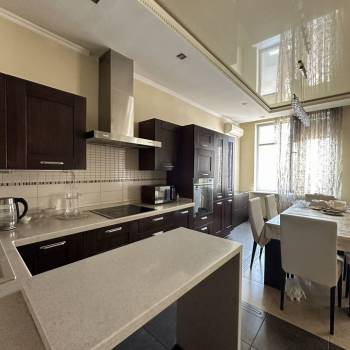 Продается Многокомнатная квартира, 157 м²