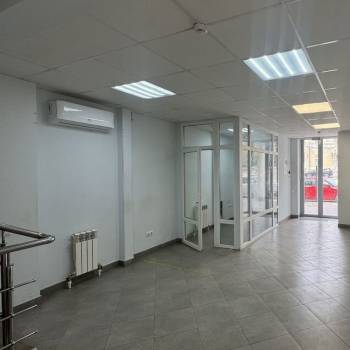Сдается Нежилое помещение, 110 м²