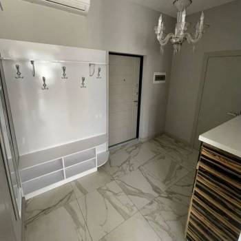Сдается 1-комнатная квартира, 60 м²