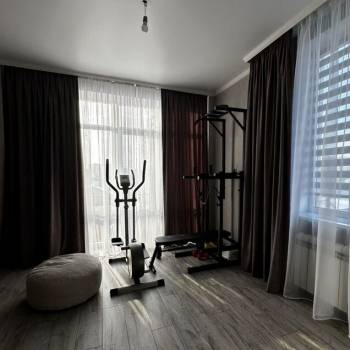 Продается Многокомнатная квартира, 160 м²