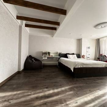 Продается Многокомнатная квартира, 160 м²
