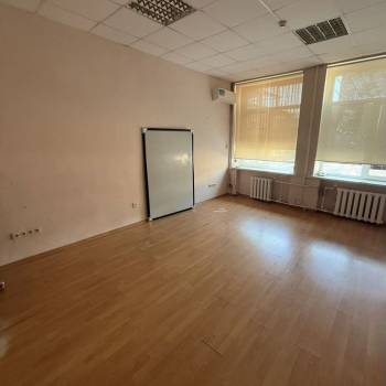 Сдается Нежилое помещение, 301 м²