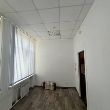 Сдается Нежилое помещение, 301 м²