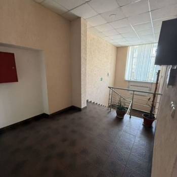 Сдается Нежилое помещение, 301 м²