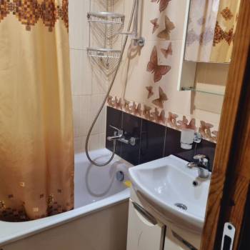 Сдается Многокомнатная квартира, 64 м²