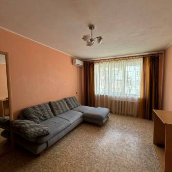 Сдается Многокомнатная квартира, 80 м²