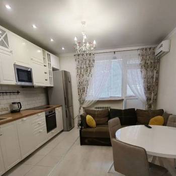 Сдается 1-комнатная квартира, 38,5 м²