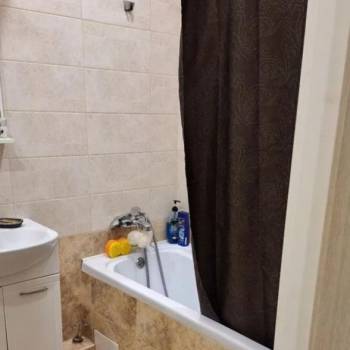 Продается 1-комнатная квартира, 32 м²