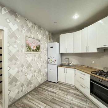 Сдается 1-комнатная квартира, 42 м²
