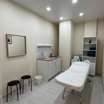 Сдается Нежилое помещение, 200 м²