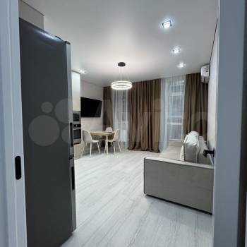 Продается 1-комнатная квартира, 42 м²