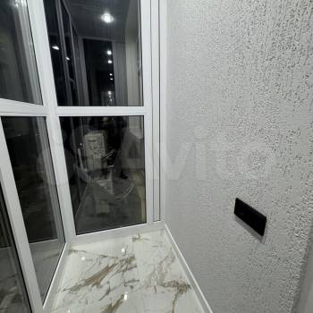 Продается 1-комнатная квартира, 42 м²