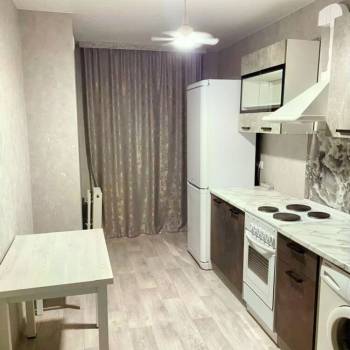 Продается 1-комнатная квартира, 41 м²
