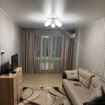 Сдается 1-комнатная квартира, 47 м²