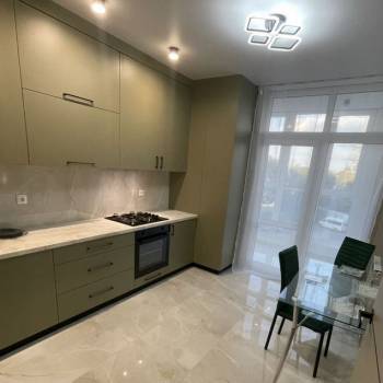 Продается 1-комнатная квартира, 37 м²