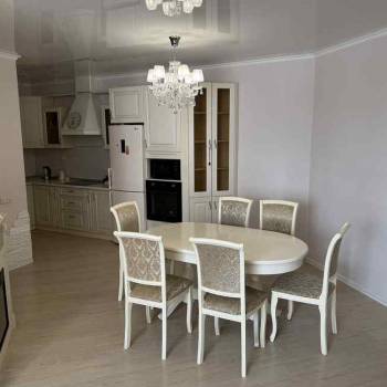Сдается Многокомнатная квартира, 100 м²
