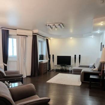 Сдается 2-х комнатная квартира, 72 м²