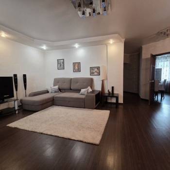 Сдается 2-х комнатная квартира, 72 м²