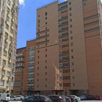 Продается 1-комнатная квартира, 50 м²