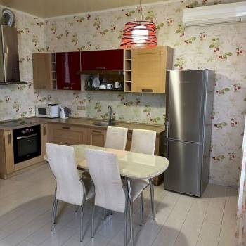 Сдается 1-комнатная квартира, 52 м²