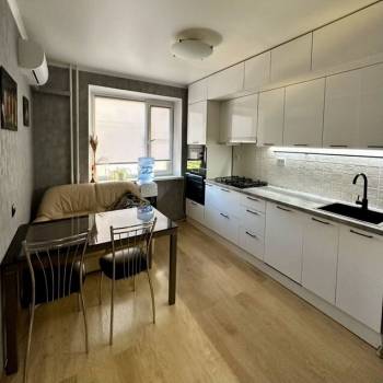 Продается 2-х комнатная квартира, 55 м²