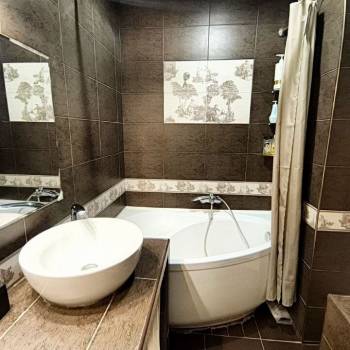 Продается 1-комнатная квартира, 35 м²