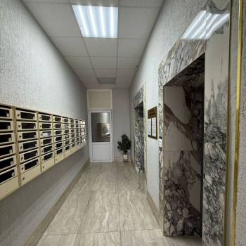 Продается 2-х комнатная квартира, 101,6 м²