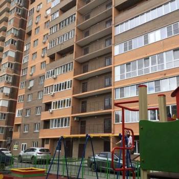 Продается 1-комнатная квартира, 43 м²