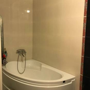 Продается 1-комнатная квартира, 53 м²