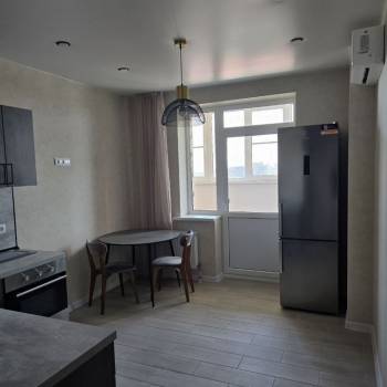 Сдается 1-комнатная квартира, 40 м²