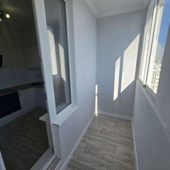 Продается 1-комнатная квартира, 37 м²