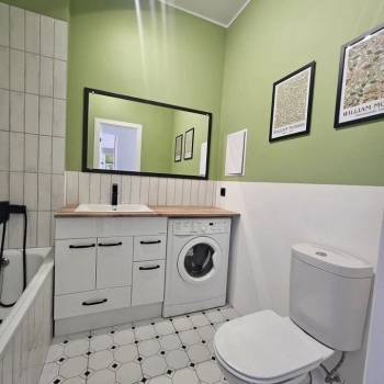Продается 1-комнатная квартира, 37 м²